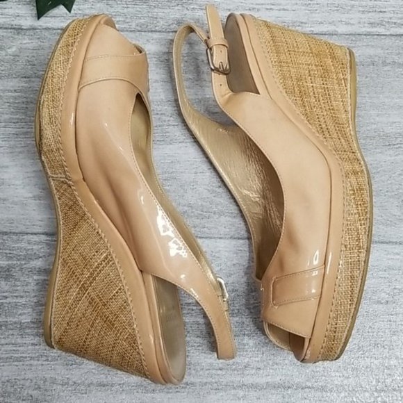 Stuart Weitzman tan slingback peep toe wedge - Picture 4 of 10
